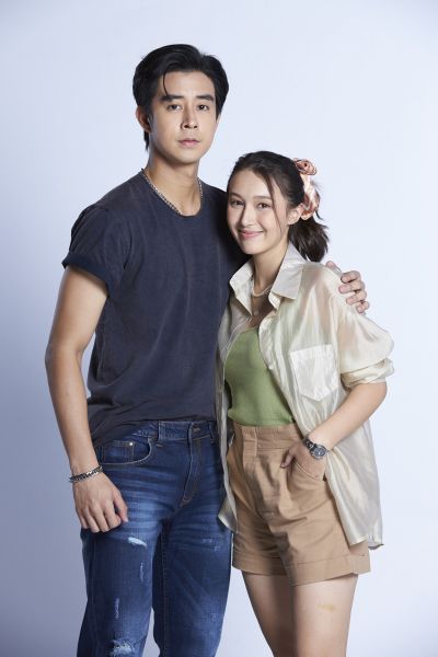 File:NuerPromLikhit-mm.jpg