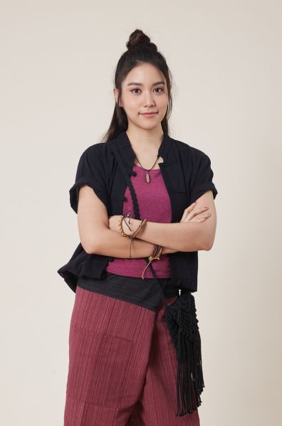 File:MuangKaew-benz.jpg